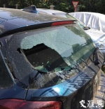 2015年9月19日被击中的汽车 - 新浪江苏