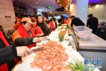 暖心！南京爱心志愿者请环卫工吃年夜饭 - 妇女联合会