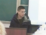 “意外走红”的汤学良老师。朱苗 摄 - 新浪江苏