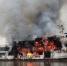 南京一艘双体餐饮船失火 现场浓烟滚滚 - 新浪江苏
