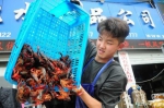 年经济总产值1466亿！揭秘小龙虾成“爆品”的背后 - 新华报业网