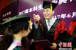 南大校长激励年轻一代：“吃得了苦才能做大事” - 南京市教育局
