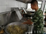 连云港：舌尖上的“八一”消防战士秀厨艺 - 消防总队