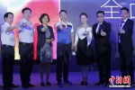 嘉宾点赞SOP新品9S手机。 - 江苏新闻网