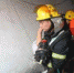 △消防员在现场救灾图片来源：无锡消防官微 - 新浪江苏