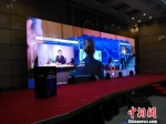 16日，江苏高院与腾讯公司在南京召开新闻发布会，联合推出移动互联全业务生态平台——“微法院”。　陶正超 摄 - 江苏新闻网