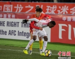 中国队上半场打进两球取得2:0的领先。　杨杰 摄 - 江苏新闻网