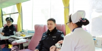 南京警方无偿献血传递温情 - 南京市公安局