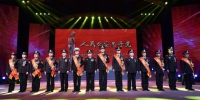 市公安局举行2017年度南京公安工作汇报暨第四届“群众最喜爱的人民警察”颁奖典礼 - 南京市公安局