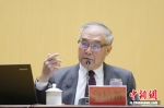 图为81岁高龄鲁培新扬州开讲“文明有礼”。 摄影：徐华 - 江苏新闻网