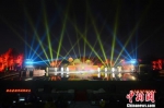 图为3月8日晚，扬州瘦西湖万花园首演《春江花月夜·唯美扬州》。　孟德龙 摄 - 江苏新闻网