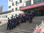资料图：3月7日，山西省祁县人民法院组织执行干警前往“老赖”家里、单位开展突击行动。　刘小红 摄 - 妇女联合会