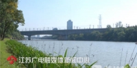 南京花巨资整治好的黑臭河 未料10个月后重回原形 - 新浪江苏