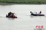 水上救援：气垫船救援 夏晶 摄 - 江苏新闻网