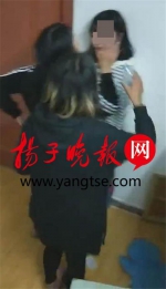 13岁女生受欺凌视频网上疯传 打人的三名15岁女生被拘 - 新浪江苏