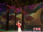 三年内，中国348个戏曲剧种的经典剧目(折子戏)将集中到江苏昆山进行展演。图为开幕演出。　顾洁 摄 - 江苏新闻网