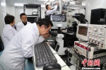 南京高校内的国家级实验室，为国家承担着高精尖项目的研发。　陈俨　摄 - 江苏新闻网
