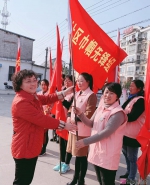 寺巷街道妇联举办“反对家暴 保护她人” 反家暴宣传活动 - 妇女联合会