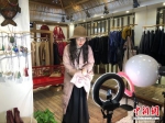 江苏传统纺织服装业试水网红经济 老板变主播"带货" - 江苏新闻网