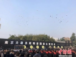 13日上午10时整，南京大屠杀死难者国家公祭仪式在侵华日军南京大屠杀遇难同胞纪念馆举行。　朱晓颖　摄 - 江苏新闻网