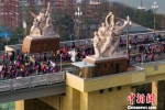 南京长江大桥南堡群雕崭新亮相。　泱波 摄 - 江苏新闻网
