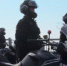 南京长江大桥上的首支骑警中队。警方供图 - 江苏新闻网