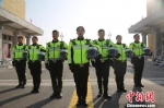 帅气骑警。警方供图 - 江苏新闻网