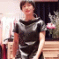 2018年，表姑杨冰(化名)在她装修的店里。受访者供图 - 新浪江苏