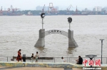 图为长江南京段水位有所上涨。　泱波 摄 - 江苏新闻网