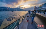 香港著名旅游景点星光大道。中新社记者 张炜 资料图 - 新浪江苏