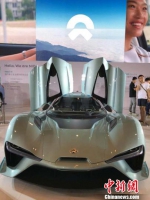 国庆节期间，2019(第十八届)南京国际车展在南京国际博览中心举办。图为外形时尚、充满科技感的蔚来汽车。　朱晓颖 摄 - 江苏新闻网