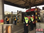 江苏将从11月4日起禁止超限超载车辆驶入高速公路。江苏省交通运输厅供图 - 江苏新闻网