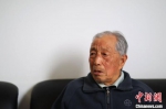 年近九旬的南京大屠杀幸存者陈德寿接受采访。　泱波 摄 - 江苏新闻网