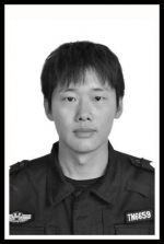 江苏32岁辅警牺牲在抗疫一线 同事曾抢着献血救援 - 新浪江苏