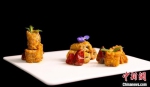 “二十四节气”菜点--香炸鳝酥。　扬州大学烹饪学院供图 - 江苏新闻网