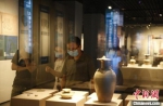 作为六朝古都，南京出土的文物年代跨度反映了所在区域的历史演变。　展览方供图 - 江苏新闻网