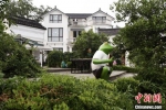 图为6月11日，江苏苏州，太湖之畔的“青蛙村”。 中新社记者 泱波 摄 - 江苏新闻网
