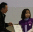 南京利济巷慰安所旧址陈列馆向韩国志愿者姜哈娜颁发“感谢状”。纪念馆供图 - 江苏新闻网