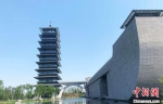 登上博物馆大运塔可以俯瞰“三湾抵一坝”的历史景观。　崔佳明 摄 - 江苏新闻网