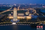航拍夜色中的中国大运河博物馆。 泱波 摄 - 江苏新闻网