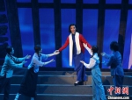 6月18日，大型现代扬剧《江姐》在仪征首演，献礼建党百年。　仪征市委宣传部供图 - 江苏新闻网