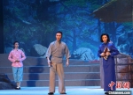 6月18日，大型现代扬剧《江姐》在仪征首演，再现革命先烈英雄气概。　仪征市委宣传部供图 - 江苏新闻网