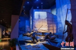 展览通过声光电再现了渡江战役的壮丽场景。　泱波　摄 - 江苏新闻网