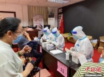 南京大学医学院340名学生支援核酸检测一线。　南京大学供图 - 江苏新闻网
