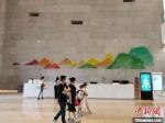 苏州博物馆西馆入口复现了贝聿铭于本馆设计的经典的片石假山。　钟升　摄 - 江苏新闻网