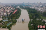 航拍“中国南北地理分界线”标志园主题雕塑。　泱波 摄 - 江苏新闻网