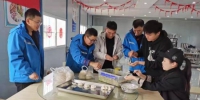 中铁建工集团江阴站项目部积极响应就地过年。　赵应强　摄 - 江苏新闻网