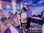 中小学生沉浸式接受安全教育。唐娟 摄 - 江苏新闻网