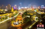 航拍江苏淮安里运河文化长廊迷人夜景。　泱波 摄 - 江苏新闻网