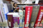 苏州永联村24小时图书馆“照亮”村民心窝。　泱波 摄 - 江苏新闻网